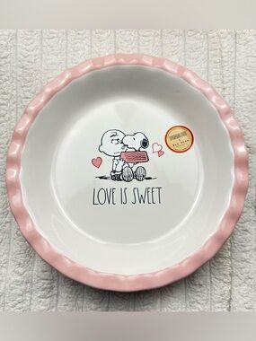 Rae Dunn Peanuts Snoopy Bakeware Pie Plate